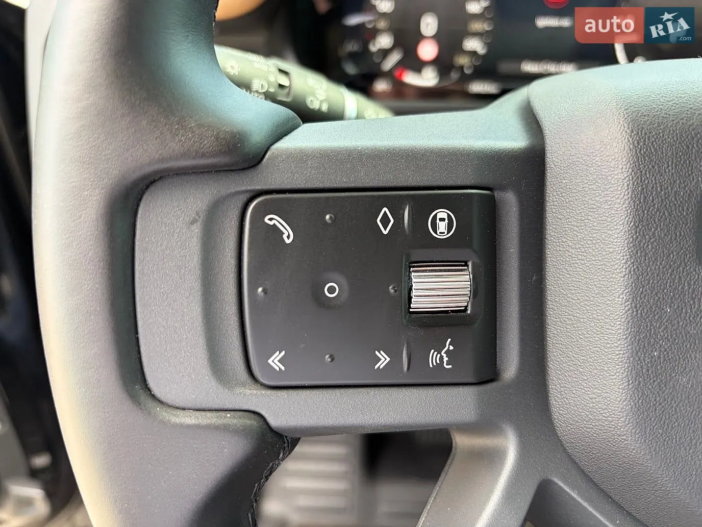 2025 Land Rover Defender - мініатюра 15