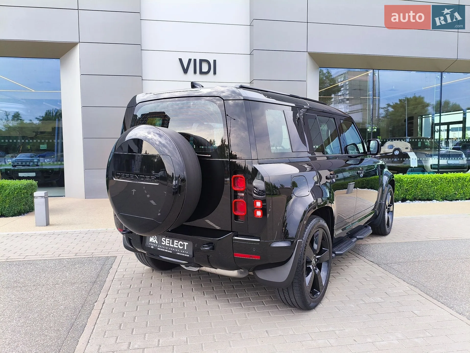 2025 Land Rover Defender - мініатюра 24