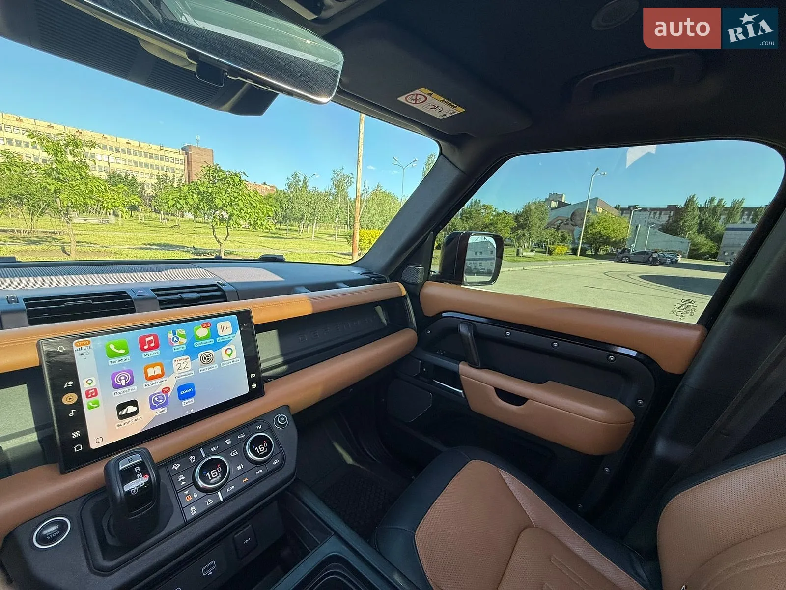 2021 Land Rover Defender - мініатюра 28