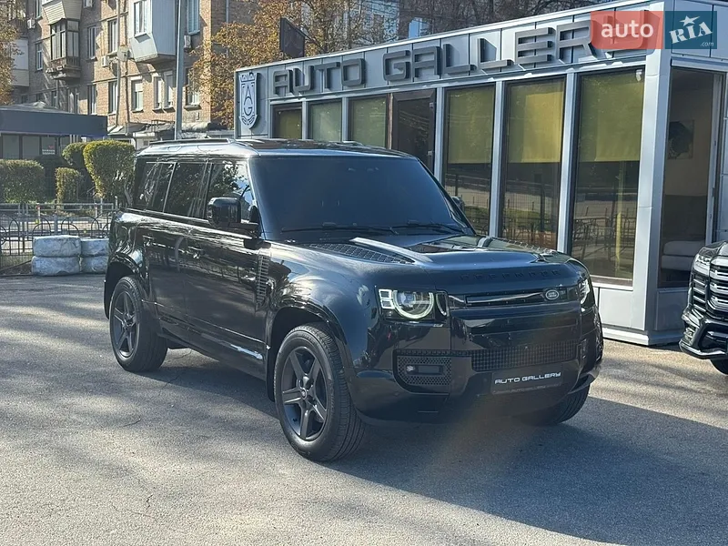 Land Rover Defender 2023