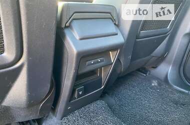 Внедорожник / Кроссовер Land Rover Discovery Sport 2018 в 