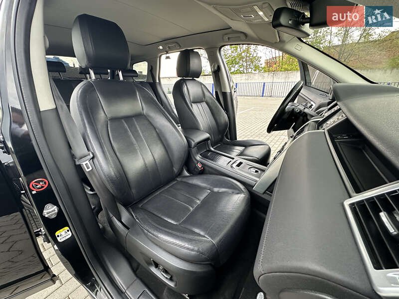 Внедорожник / Кроссовер Land Rover Discovery Sport 2017 в Тернополе