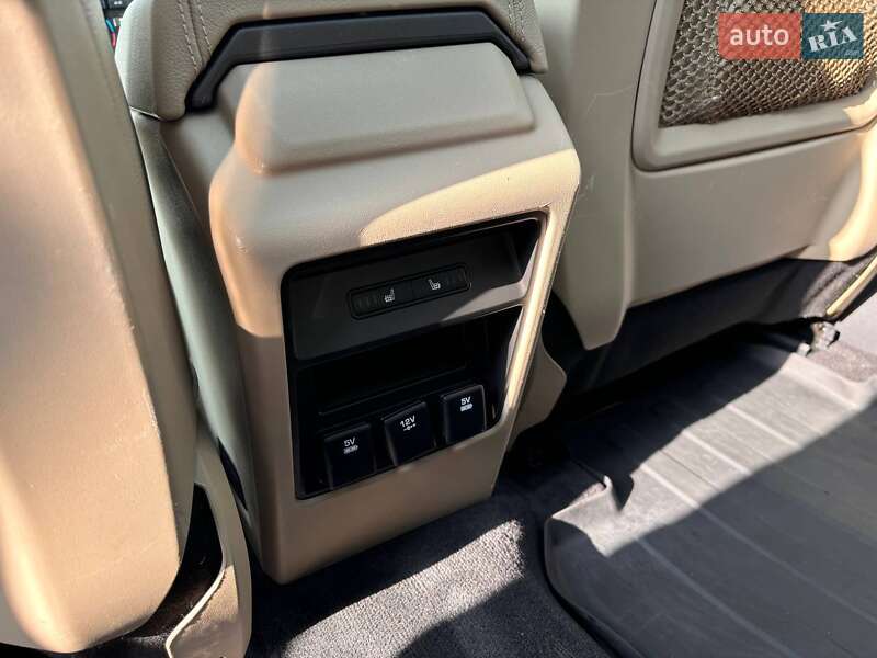 Внедорожник / Кроссовер Land Rover Discovery Sport 2017 в Львове