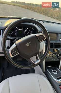 Внедорожник / Кроссовер Land Rover Discovery Sport 2015 в 