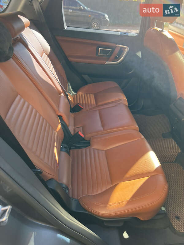 Позашляховик / Кросовер Land Rover Discovery Sport 2016 в Києві