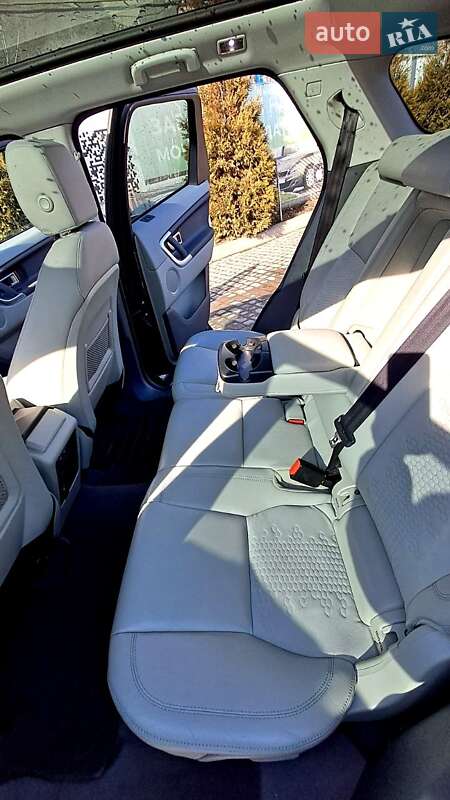 Внедорожник / Кроссовер Land Rover Discovery Sport 2015 в Ивано-Франковске