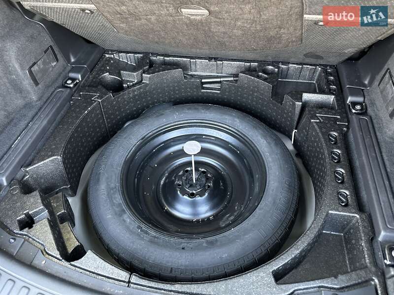 Внедорожник / Кроссовер Land Rover Discovery Sport 2019 в Черновцах