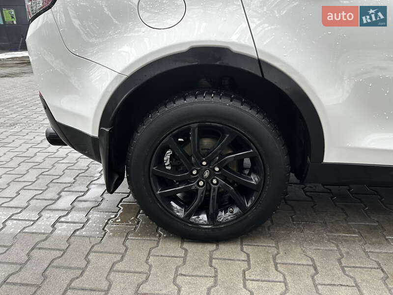 Внедорожник / Кроссовер Land Rover Discovery Sport 2016 в Киеве