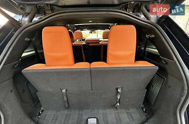 Позашляховик / Кросовер Land Rover Discovery Sport 2015 в 