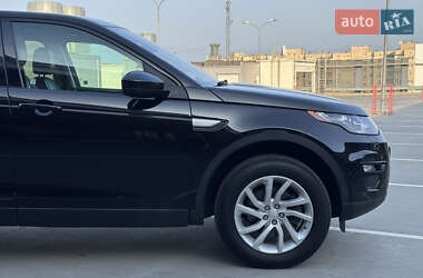 Позашляховик / Кросовер Land Rover Discovery Sport 2017 в 