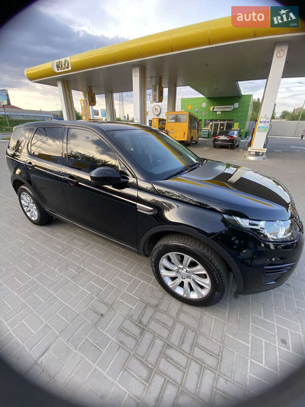 Внедорожник / Кроссовер Land Rover Discovery Sport 2016 в Софиевской Борщаговке