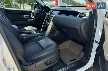 Внедорожник / Кроссовер Land Rover Discovery Sport 2016 в 