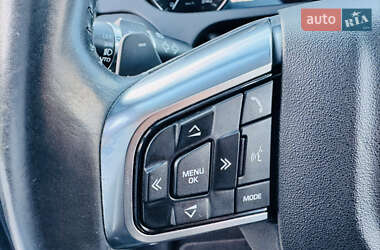 Внедорожник / Кроссовер Land Rover Discovery Sport 2015 в 