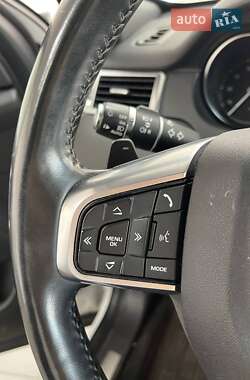 Внедорожник / Кроссовер Land Rover Discovery Sport 2018 в 