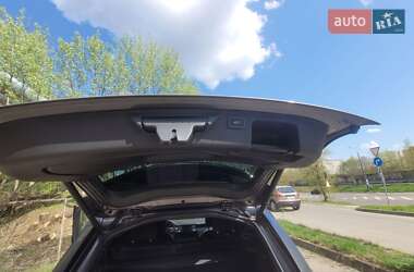 Внедорожник / Кроссовер Land Rover Discovery Sport 2017 в 