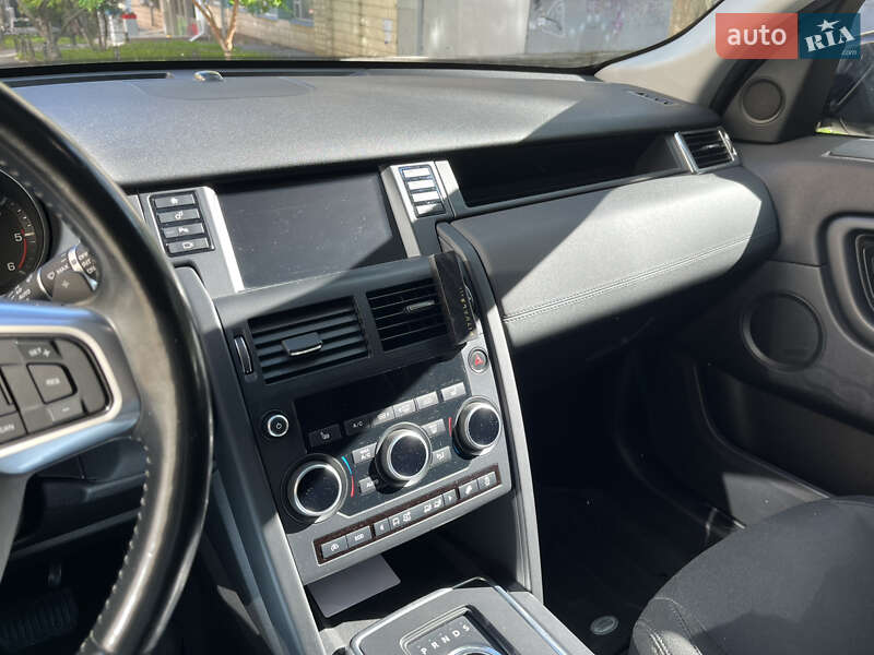 Позашляховик / Кросовер Land Rover Discovery Sport 2016 в Києві