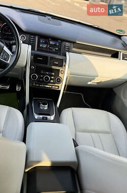 Внедорожник / Кроссовер Land Rover Discovery Sport 2015 в 
