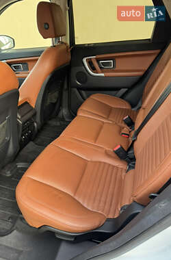 Внедорожник / Кроссовер Land Rover Discovery Sport 2015 в 