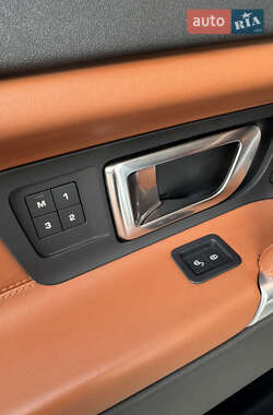 Внедорожник / Кроссовер Land Rover Discovery Sport 2015 в 