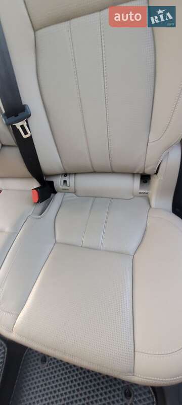 Внедорожник / Кроссовер Land Rover Discovery Sport 2017 в Виннице фото 46 Внедорожник / Кроссовер Land Rover Discovery Sport 2017 в Виннице