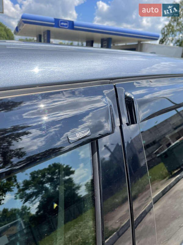 Внедорожник / Кроссовер Land Rover Discovery Sport 2018 в Сумах