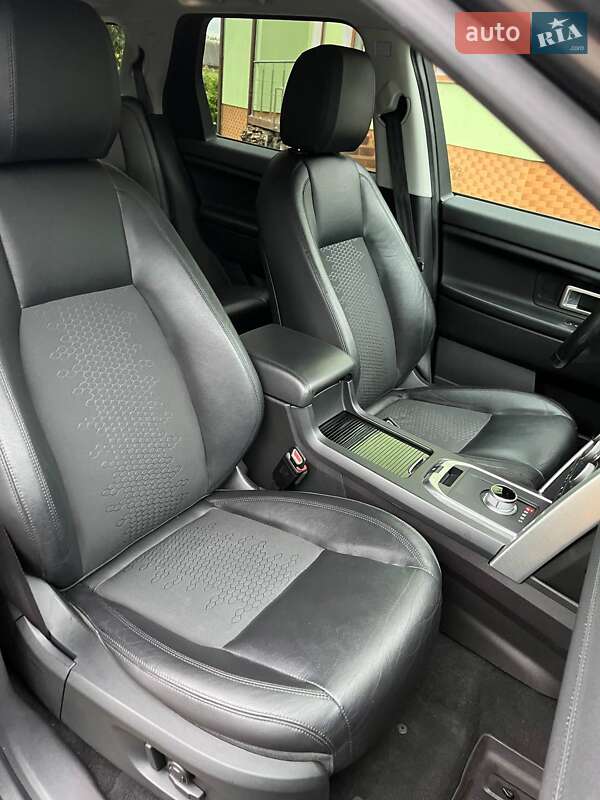 Внедорожник / Кроссовер Land Rover Discovery Sport 2016 в Самборе