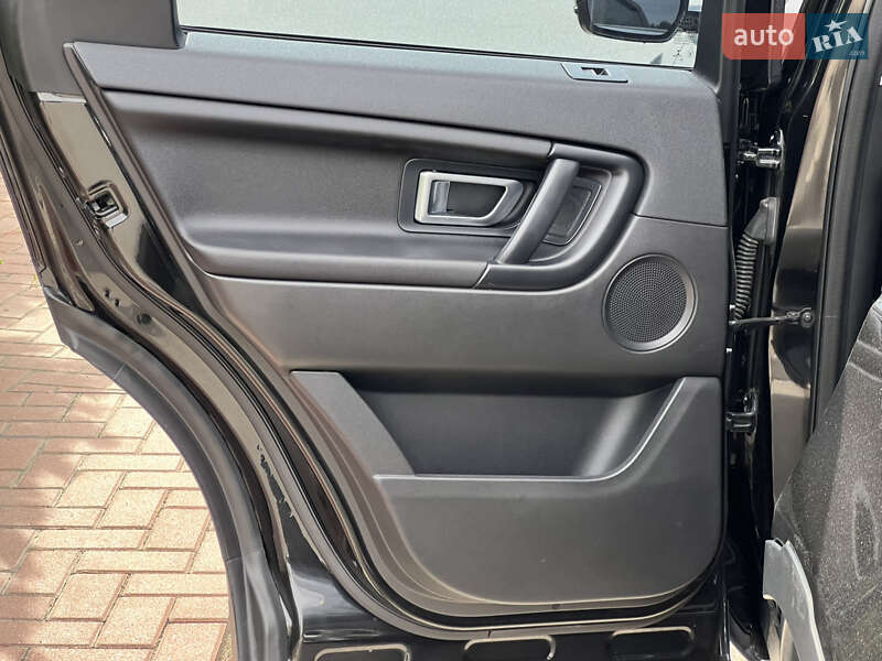 Внедорожник / Кроссовер Land Rover Discovery Sport 2017 в Киеве