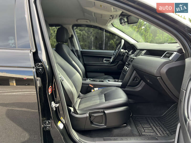 Внедорожник / Кроссовер Land Rover Discovery Sport 2017 в Киеве