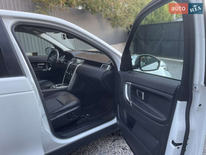 Внедорожник / Кроссовер Land Rover Discovery Sport 2017 в Киеве