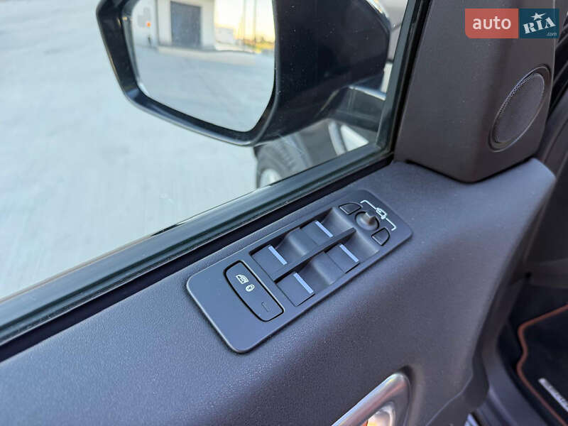 Внедорожник / Кроссовер Land Rover Discovery Sport 2015 в Луцке