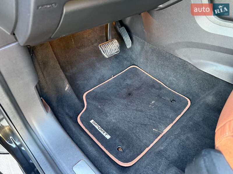 Внедорожник / Кроссовер Land Rover Discovery Sport 2015 в Луцке