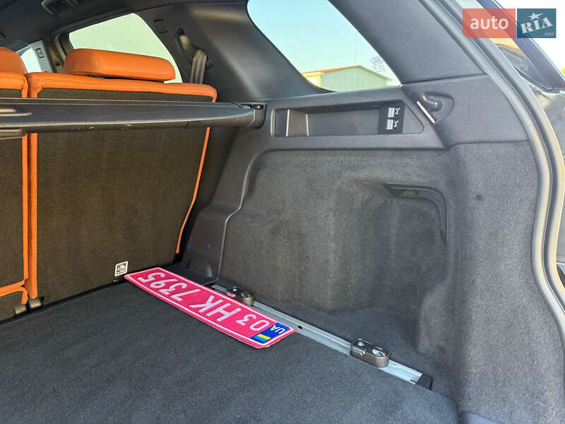 Внедорожник / Кроссовер Land Rover Discovery Sport 2015 в Луцке