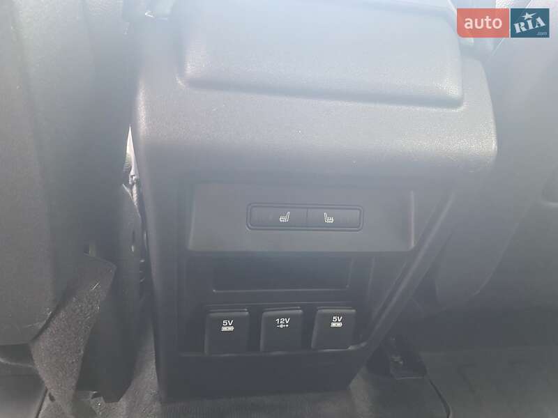 Позашляховик / Кросовер Land Rover Discovery Sport 2018 в Києві