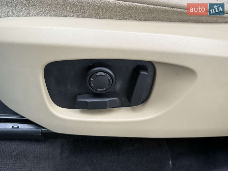 Позашляховик / Кросовер Land Rover Discovery Sport 2016 в Дрогобичі