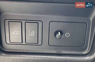 Позашляховик / Кросовер Land Rover Discovery Sport 2017 в  фото 19 Позашляховик / Кросовер Land Rover Discovery Sport 2017 в