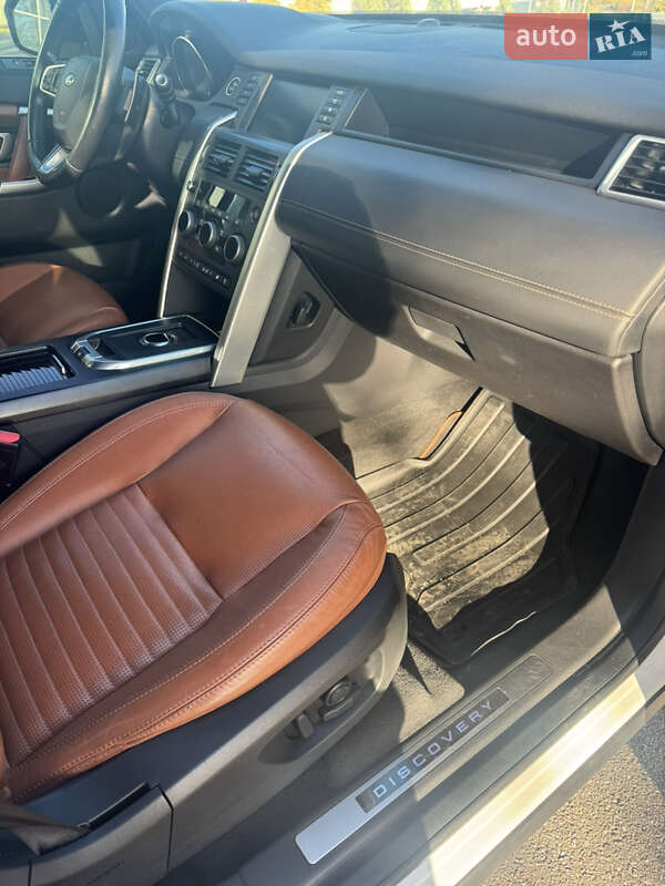 Внедорожник / Кроссовер Land Rover Discovery Sport 2015 в Киеве фото 11 Внедорожник / Кроссовер Land Rover Discovery Sport 2015 в Киеве