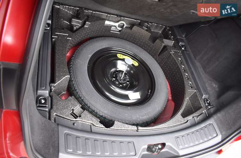 Внедорожник / Кроссовер Land Rover Discovery Sport 2016 в Киеве фото 15 Внедорожник / Кроссовер Land Rover Discovery Sport 2016 в Киеве