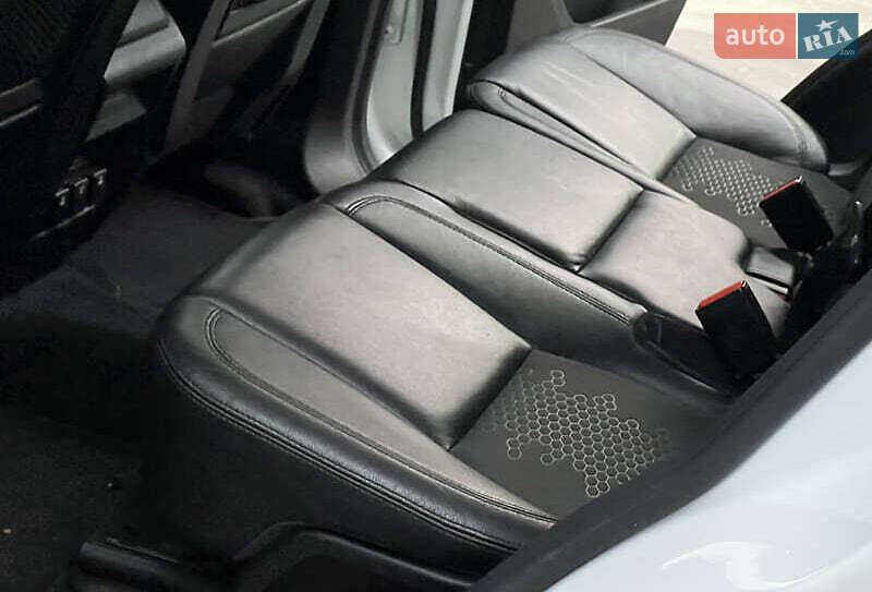 Внедорожник / Кроссовер Land Rover Discovery Sport 2016 в Киеве фото 20 Внедорожник / Кроссовер Land Rover Discovery Sport 2016 в Киеве