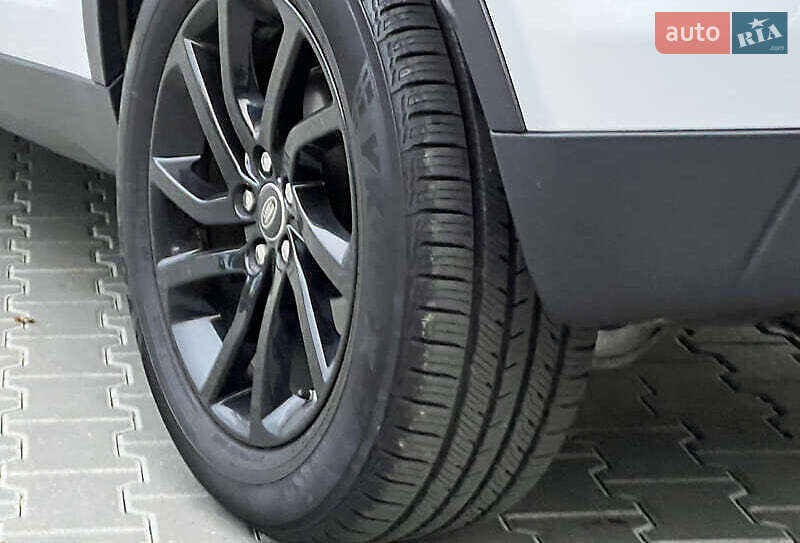 Внедорожник / Кроссовер Land Rover Discovery Sport 2016 в Киеве фото 19 Внедорожник / Кроссовер Land Rover Discovery Sport 2016 в Киеве