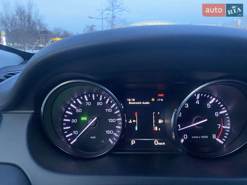 Внедорожник / Кроссовер Land Rover Discovery Sport 2015 в Броварах