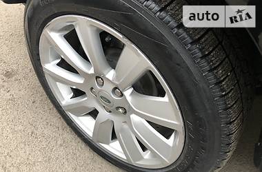 Позашляховик / Кросовер Land Rover Discovery 2011 в 