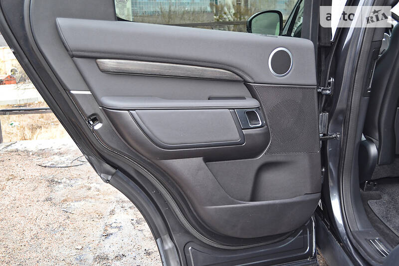 Позашляховик / Кросовер Land Rover Discovery 2018 в Києві