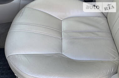 Позашляховик / Кросовер Land Rover Discovery 2012 в 