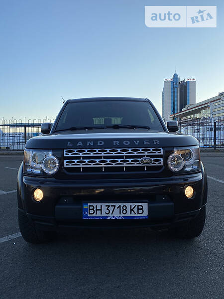 Позашляховик / Кросовер Land Rover Discovery 2012 в 