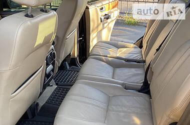 Позашляховик / Кросовер Land Rover Discovery 2012 в 