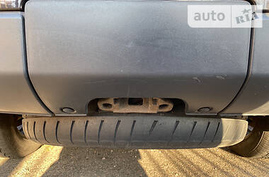 Позашляховик / Кросовер Land Rover Discovery 2012 в 