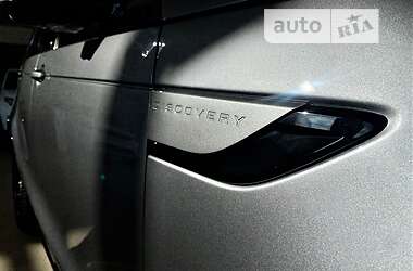 Позашляховик / Кросовер Land Rover Discovery 2021 в 