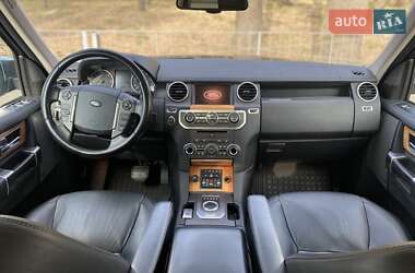 Внедорожник / Кроссовер Land Rover Discovery 2012 в 