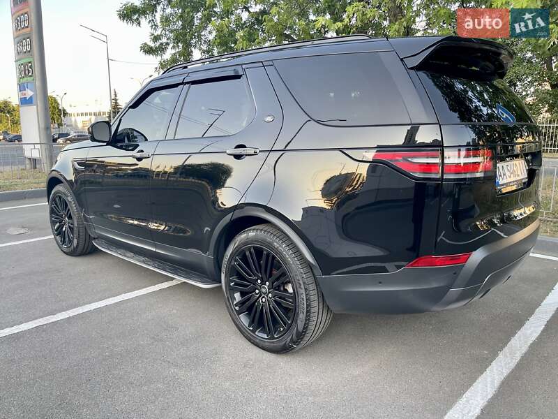 Внедорожник / Кроссовер Land Rover Discovery 2017 в Киеве