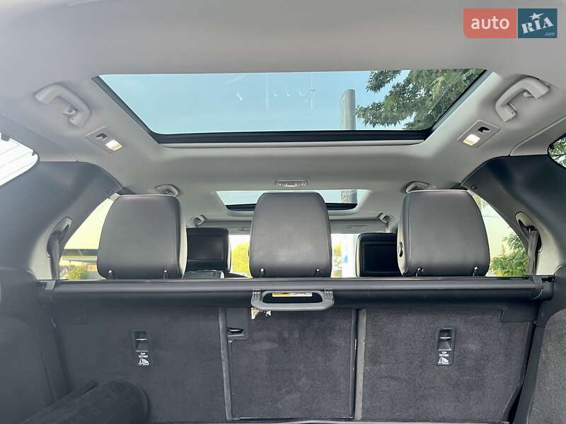 Внедорожник / Кроссовер Land Rover Discovery 2017 в Киеве